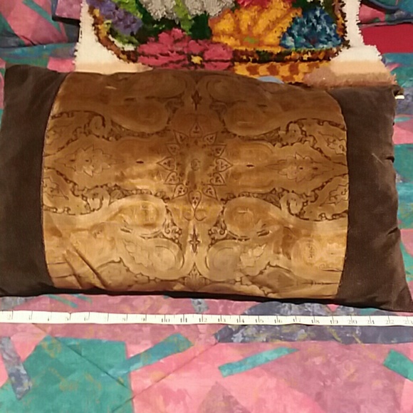 Sun Spot Pillow - Picture 1 of 3